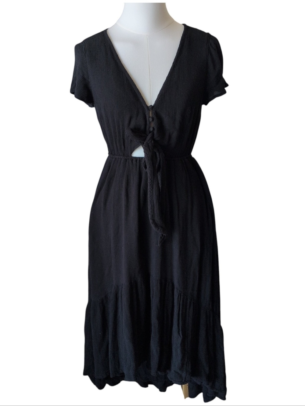 Abercrombie & Fitch black tie‑front midi dress